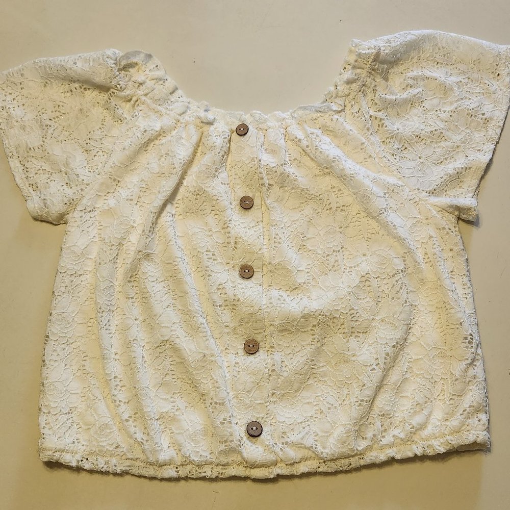 No Boundaries lace cropped top